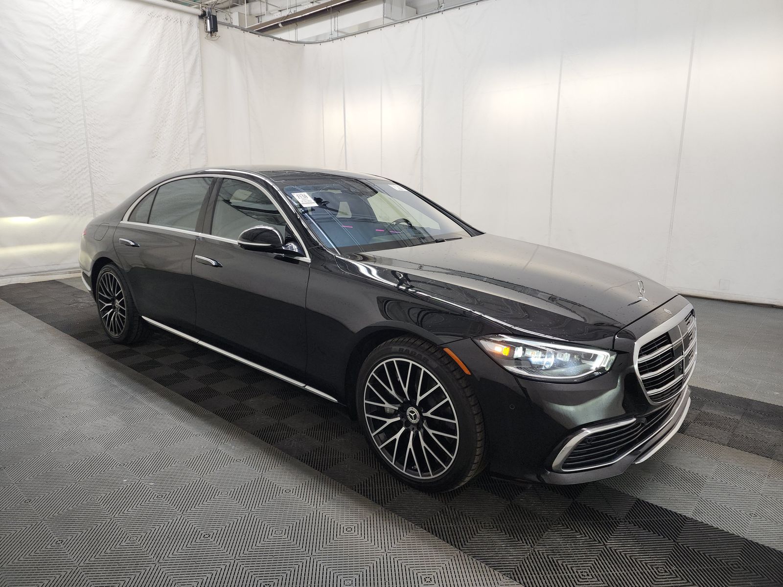 Mercedes-Benz S 580 4MATIC Sedan снимка Mercedes-Benz S 580 4MATIC Sedan