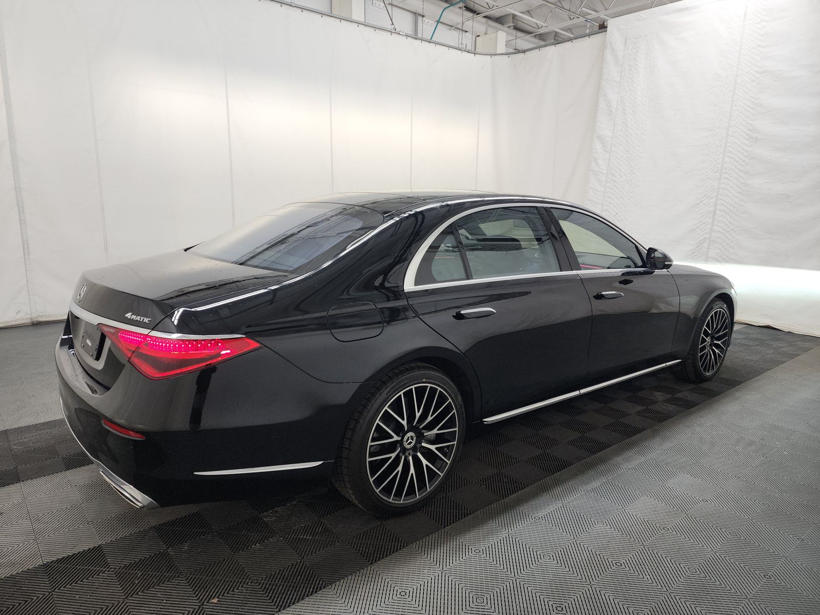 Mercedes-Benz S 580 4MATIC Sedan снимка Mercedes-Benz S 580 4MATIC Sedan