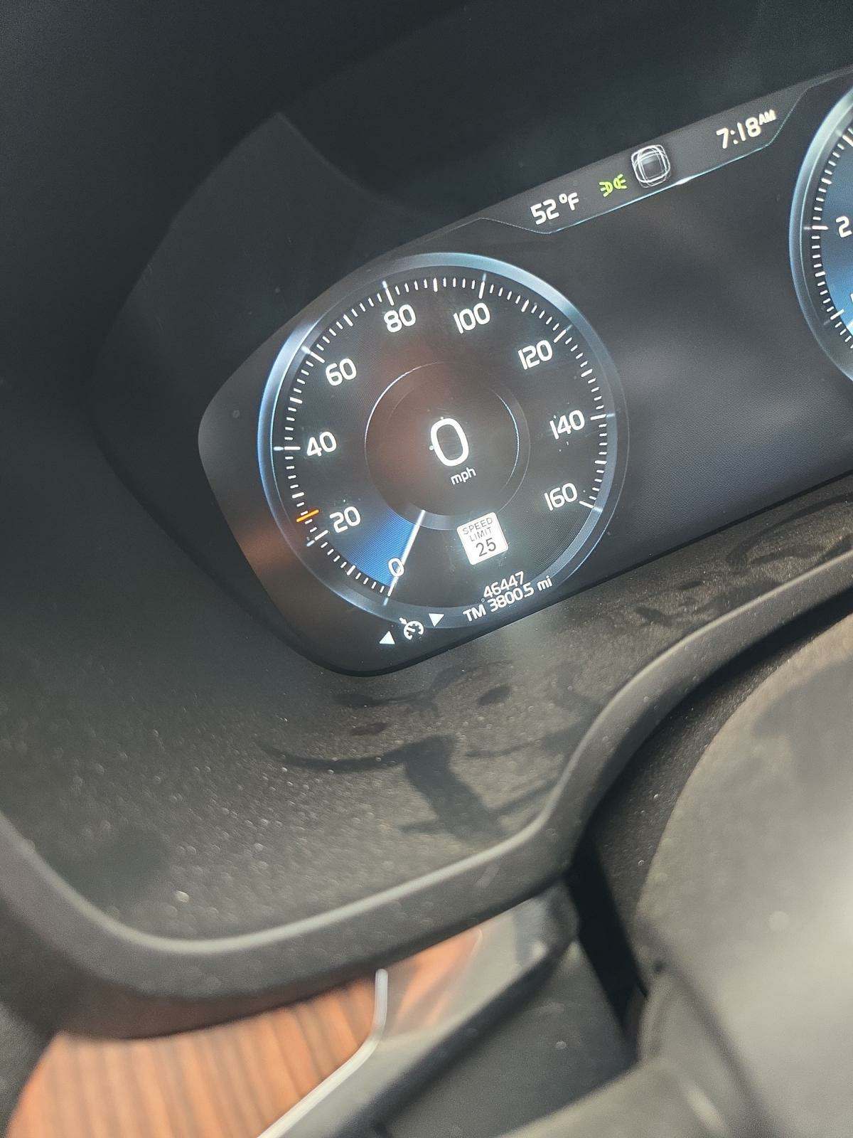 2022 Volvo S60 B5 Momentum AWD