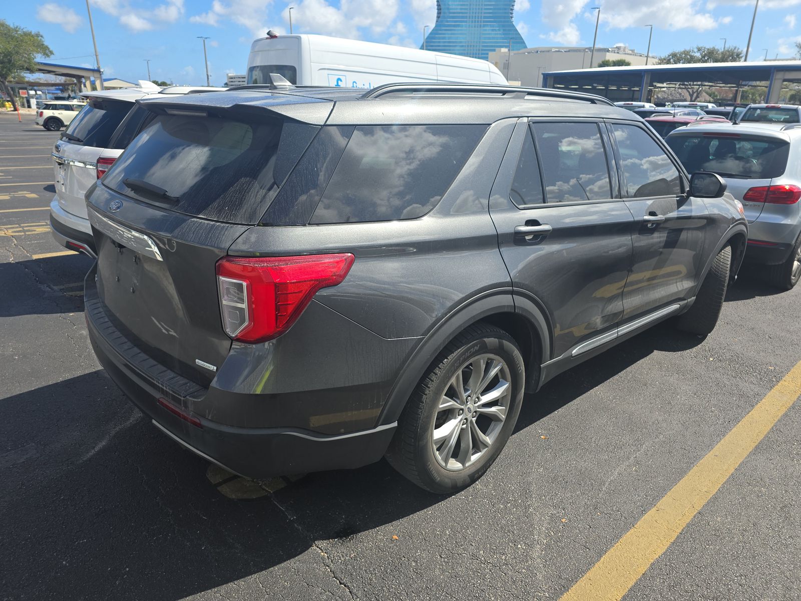 2020 Ford Explorer XLT RWD