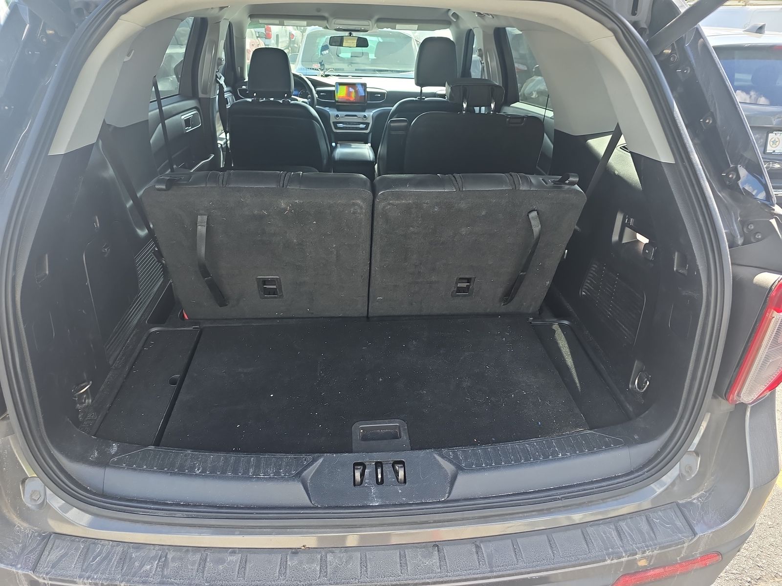 2020 Ford Explorer XLT RWD