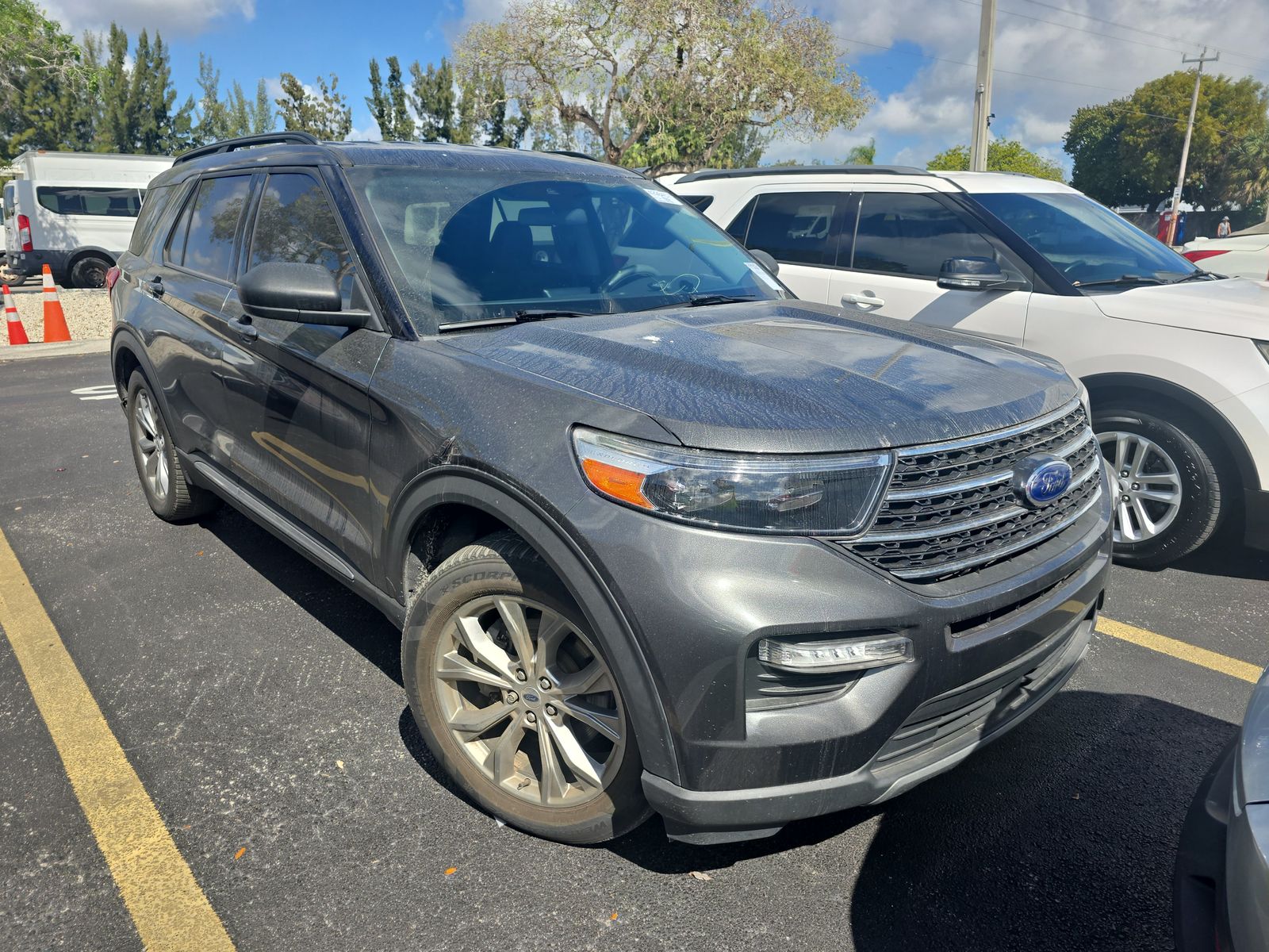 2020 Ford Explorer XLT RWD