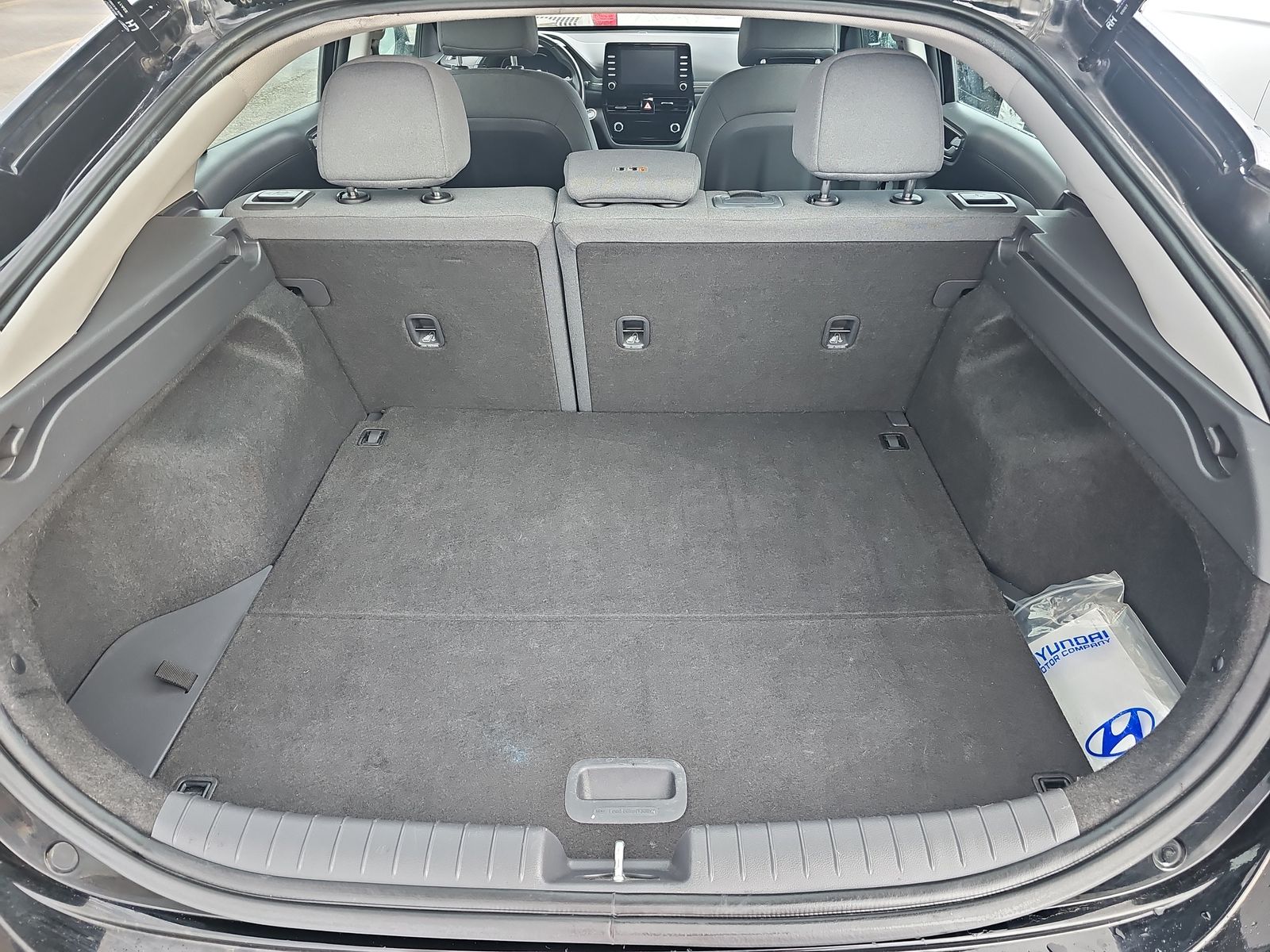 2020 Hyundai Ioniq Hybrid SE FWD