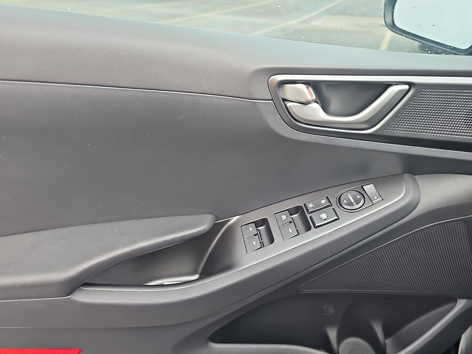 2020 Hyundai Ioniq Hybrid SE FWD