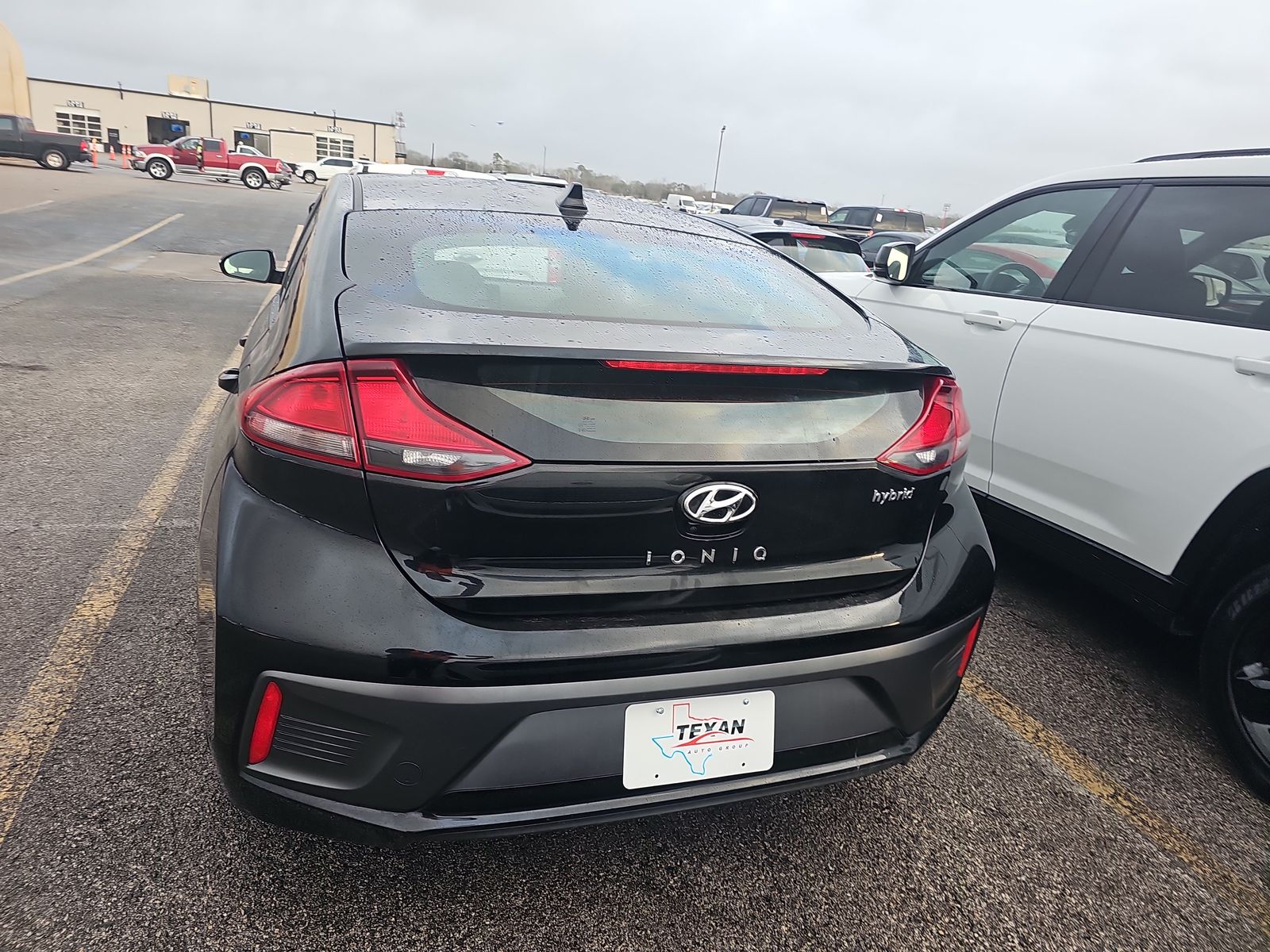 2020 Hyundai Ioniq Hybrid SE FWD