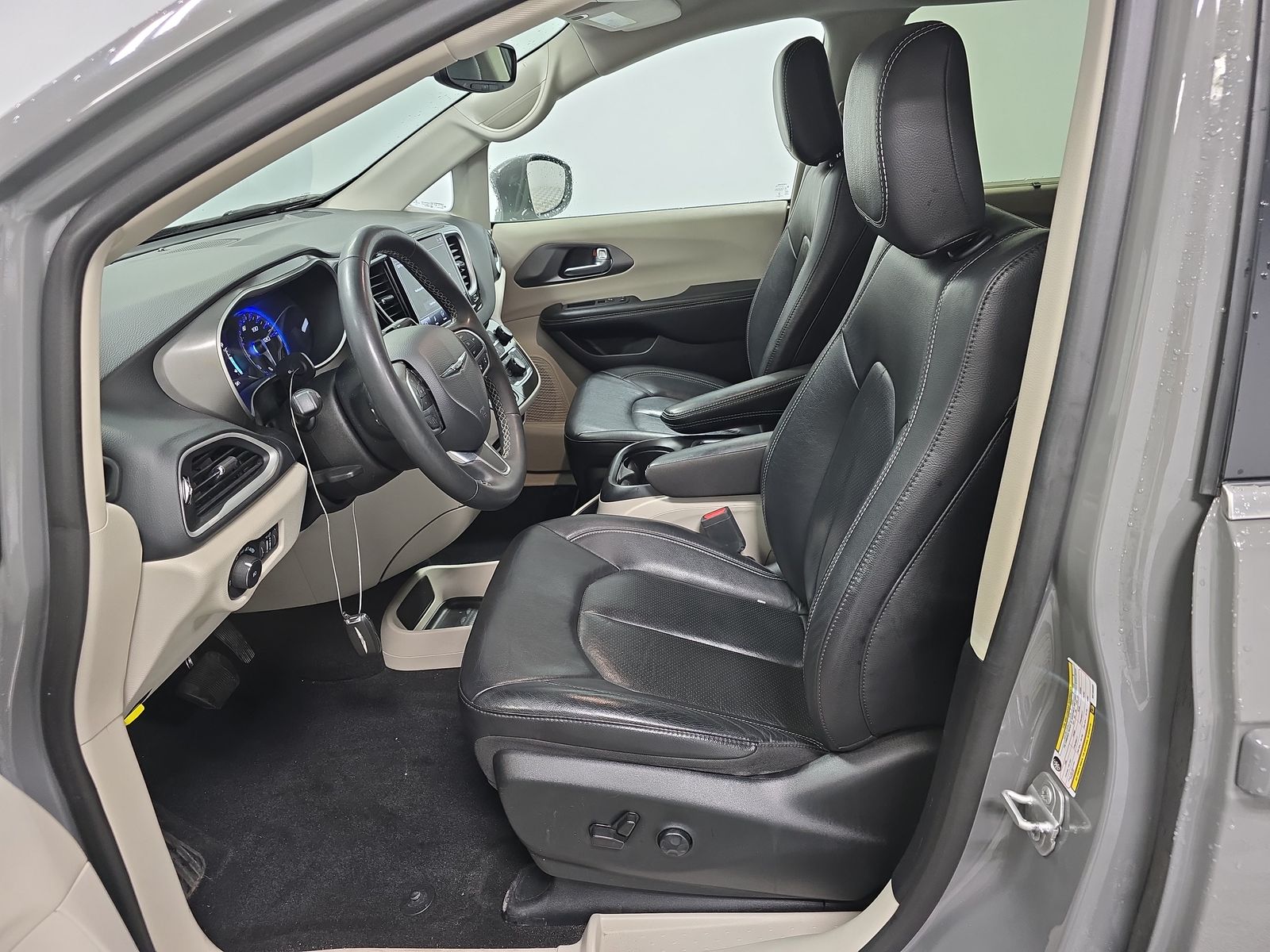 2022 Chrysler Pacifica Touring L FWD