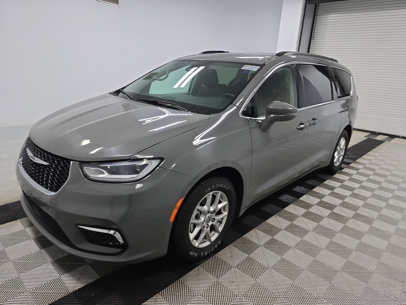 2022 Chrysler Pacifica Touring L FWD