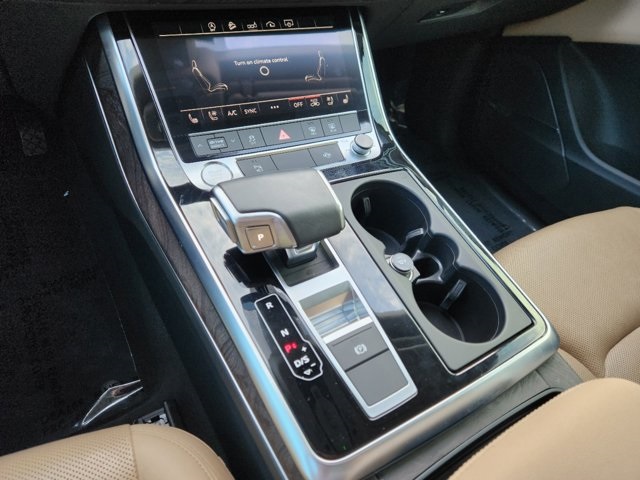 Audi Q7 Premium Plus 55 TFSI снимка Audi Q7 Premium Plus 55 TFSI