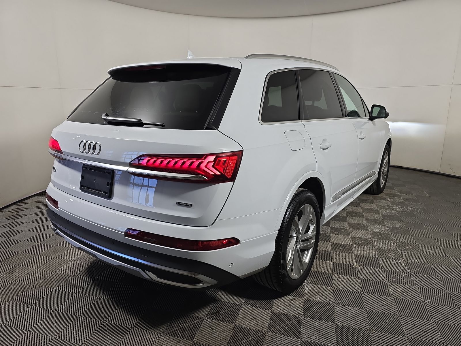 2023 Audi Q7 Premium Plus AWD