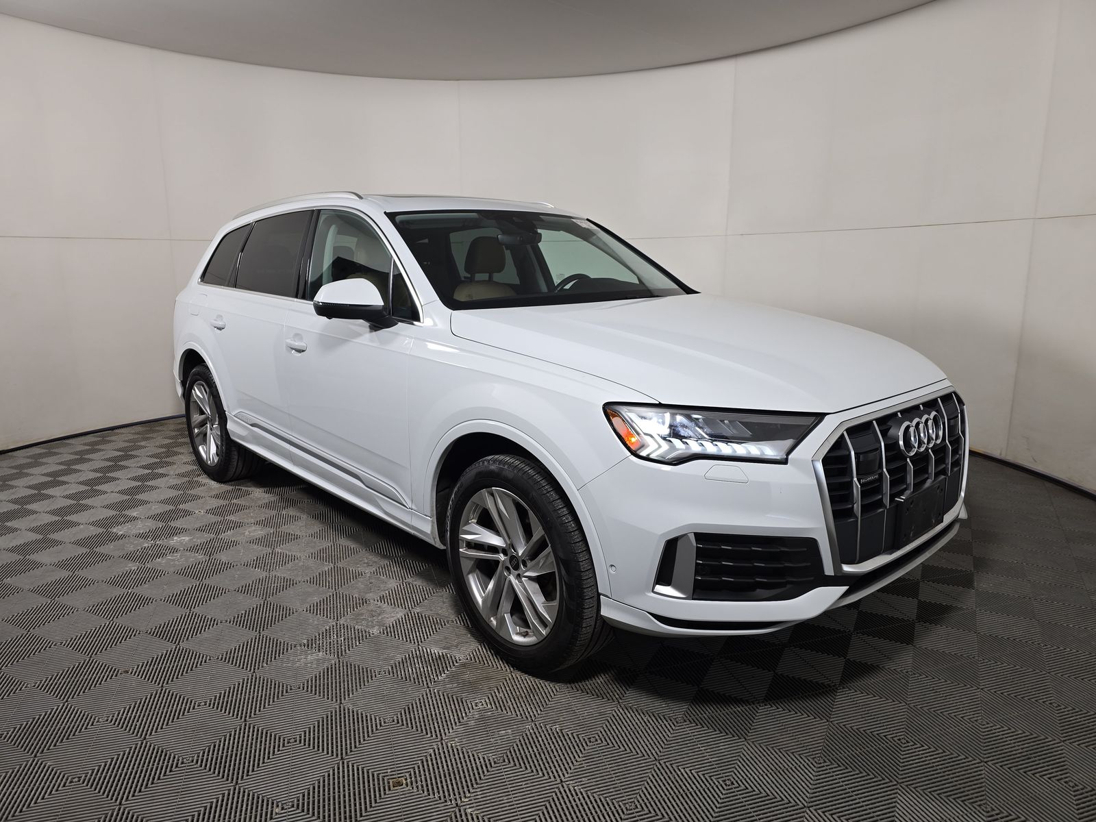 2023 Audi Q7 Premium Plus AWD
