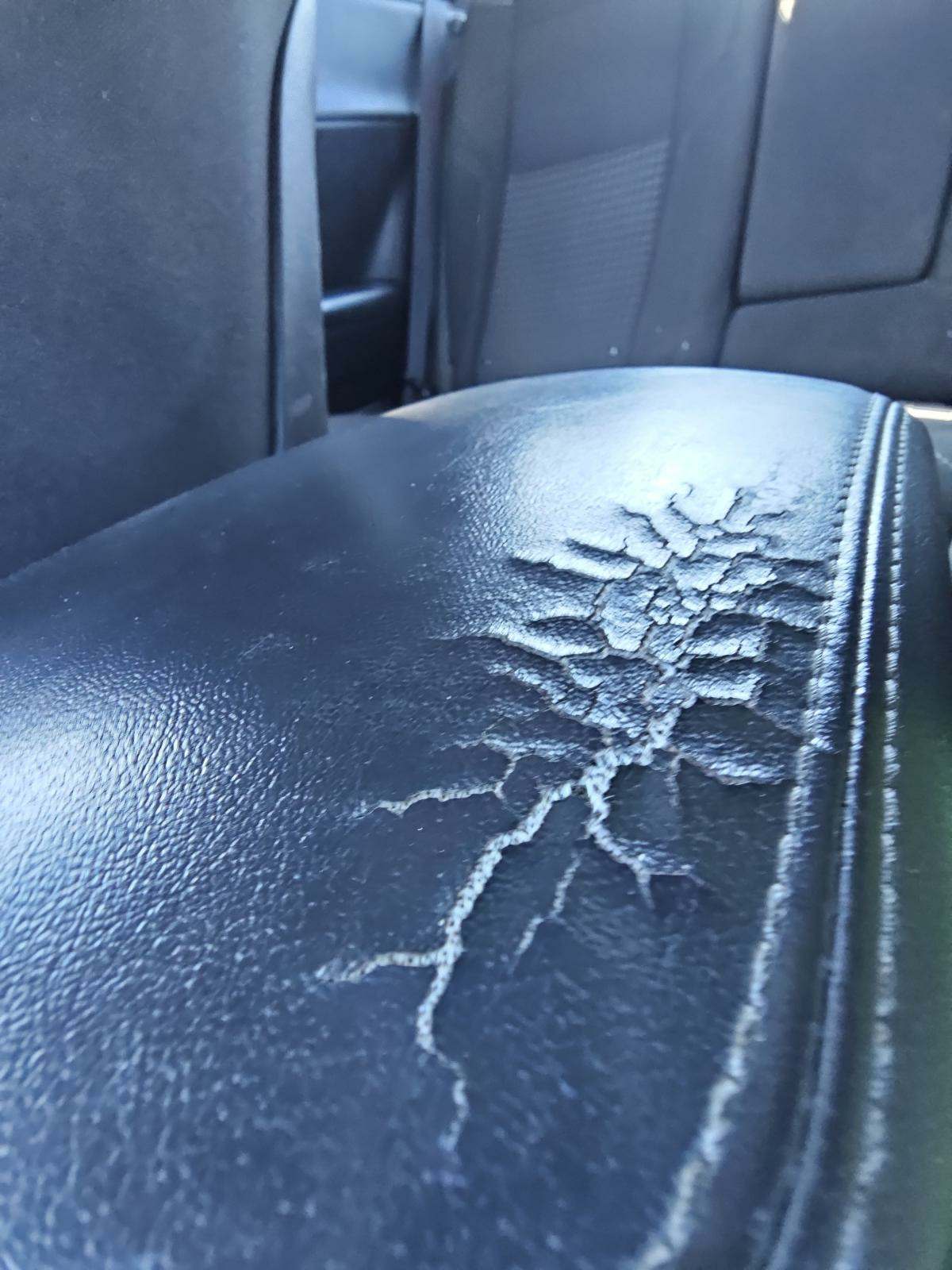 2019 Dodge Challenger SXT RWD