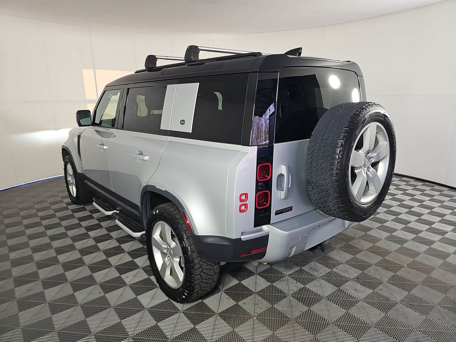 2020 Land Rover Defender 110 First Edition AWD