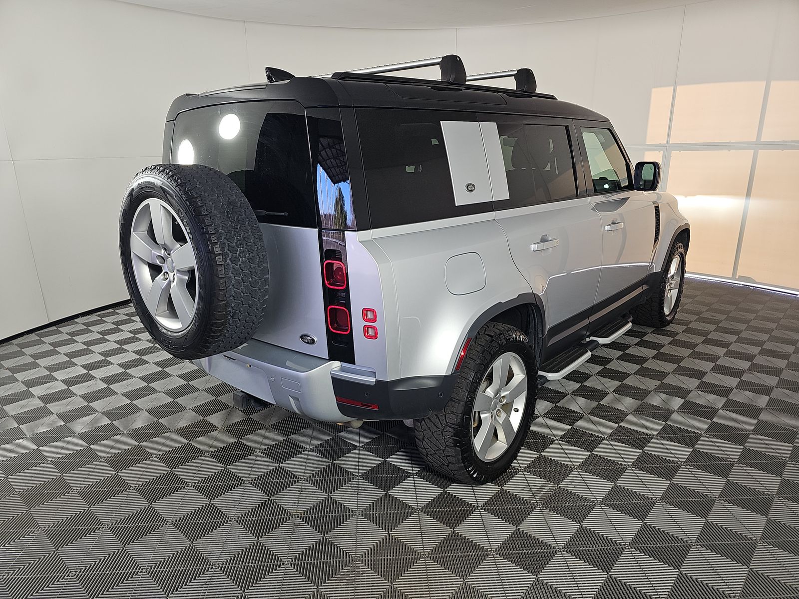 2020 Land Rover Defender 110 First Edition AWD