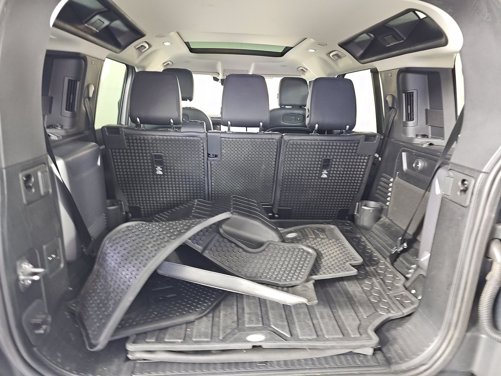 2020 Land Rover Defender 110 First Edition AWD