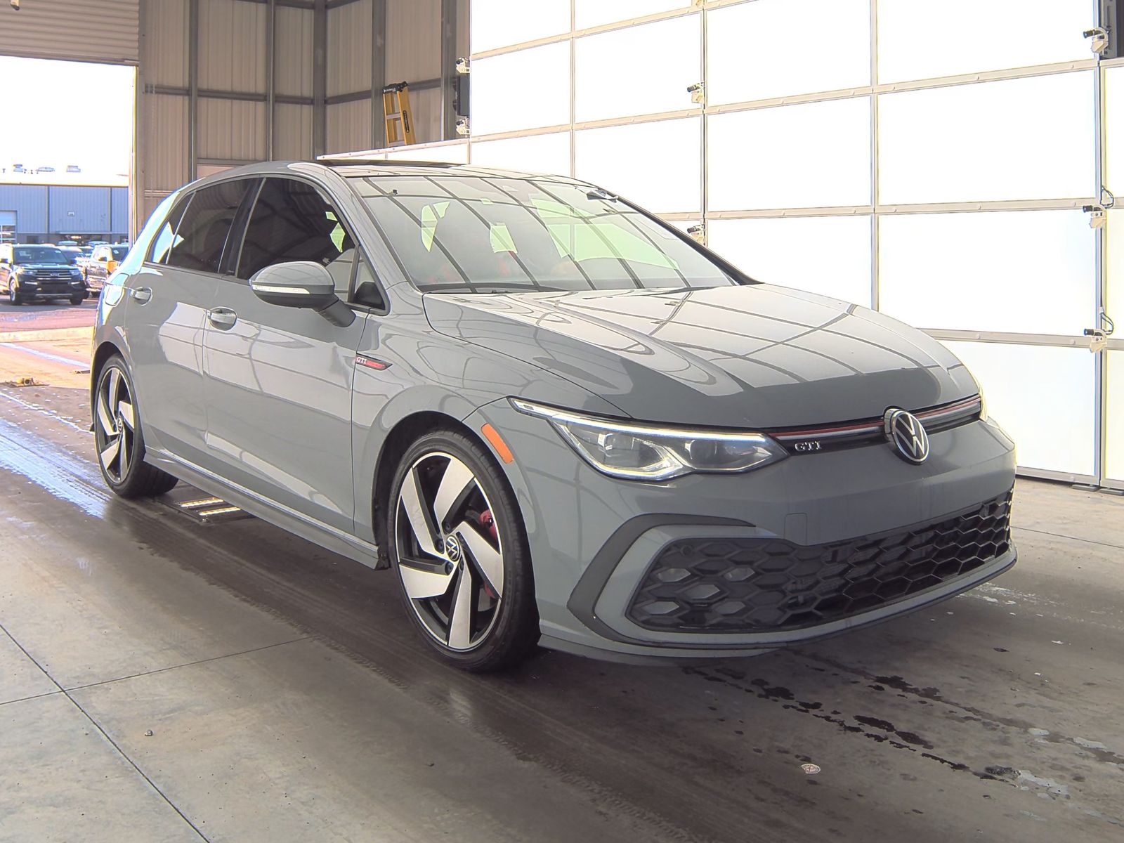 2022 Volkswagen Golf GTI 2.0T SE FWD