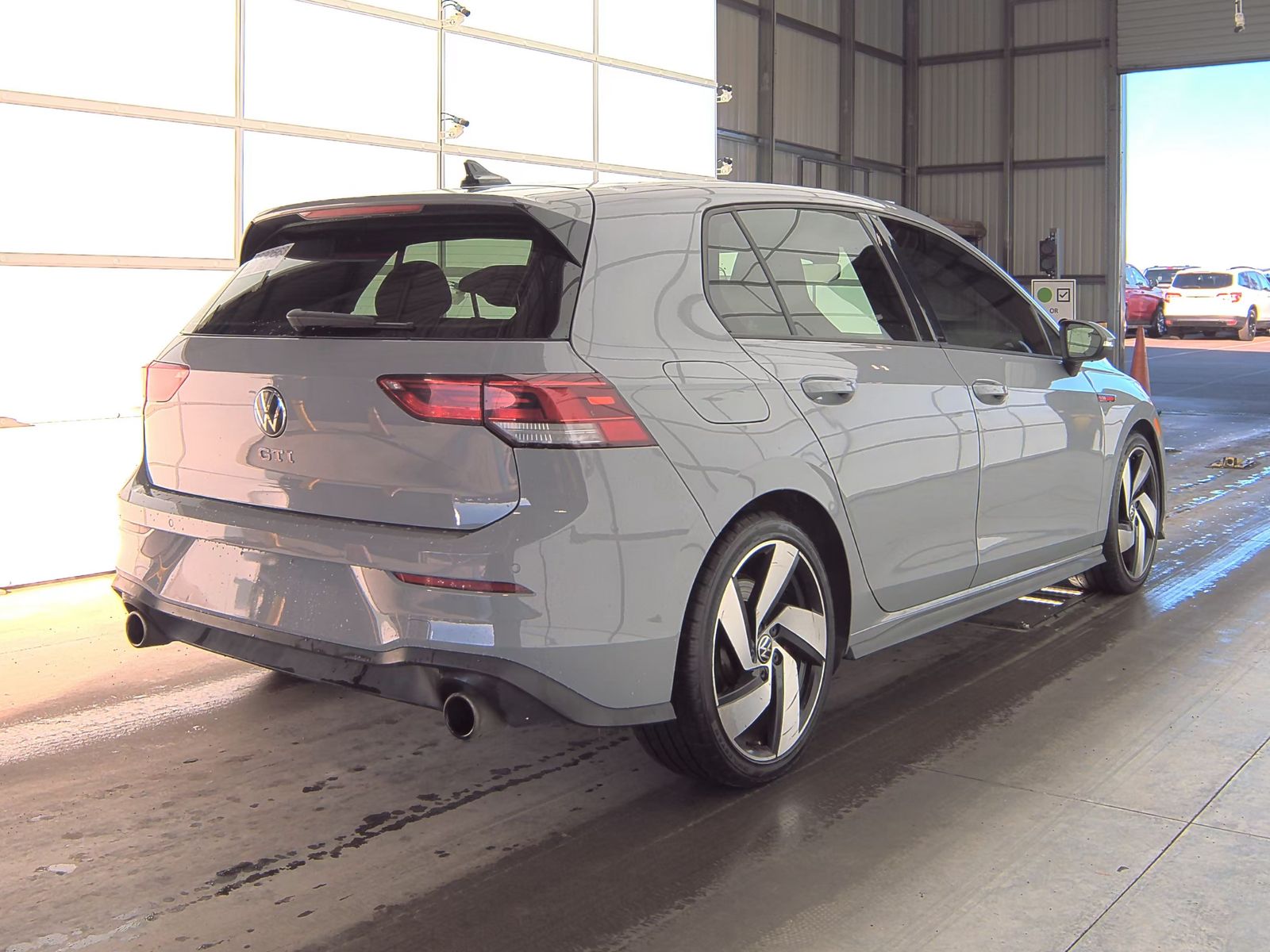 2022 Volkswagen Golf GTI 2.0T SE FWD