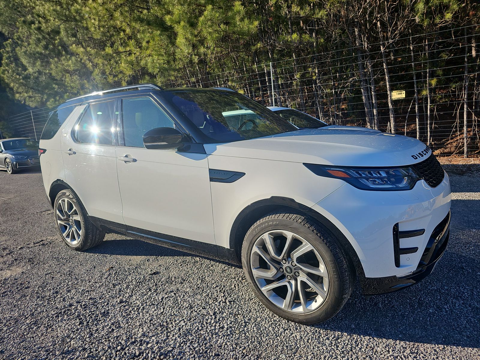 2020 Land Rover Discovery Landmark Edition AWD