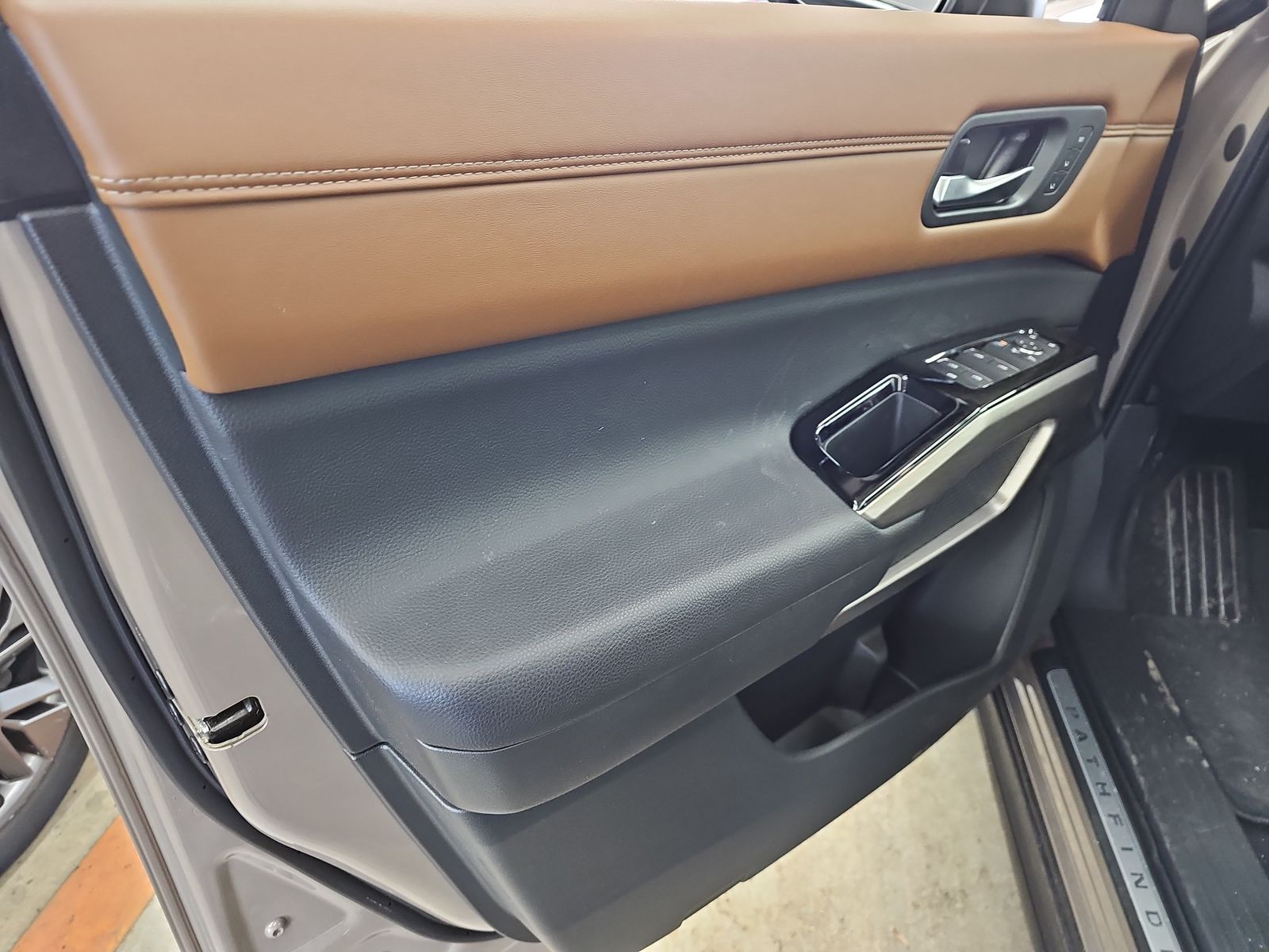 2024 Nissan Pathfinder Platinum AWD