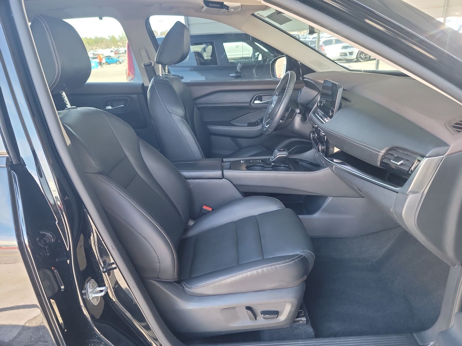 2022 Nissan Rogue SL FWD