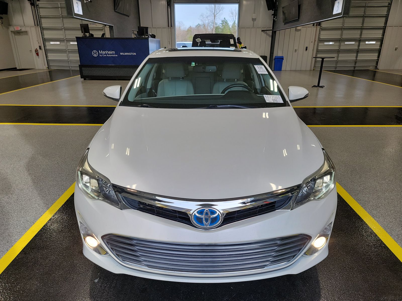 2014 Toyota Avalon Hybrid Limited FWD
