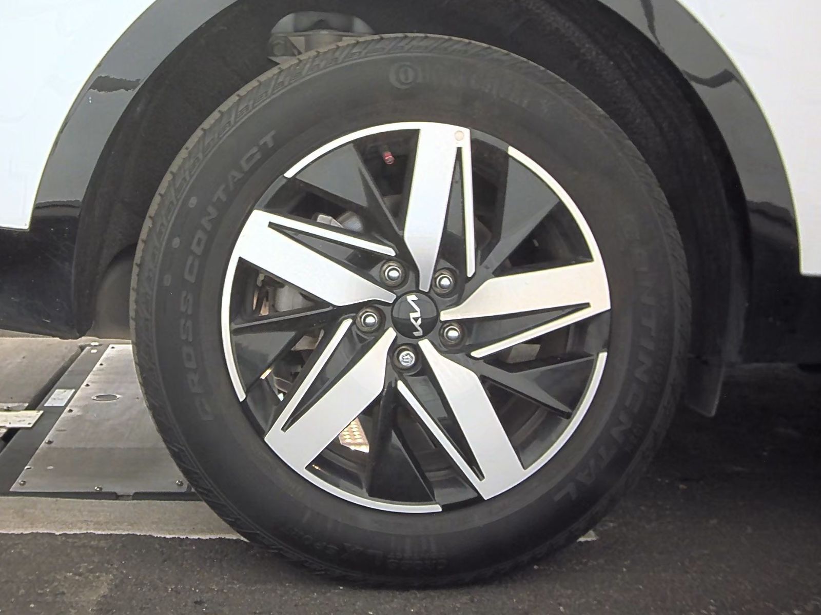 2023 Kia Sorento S FWD