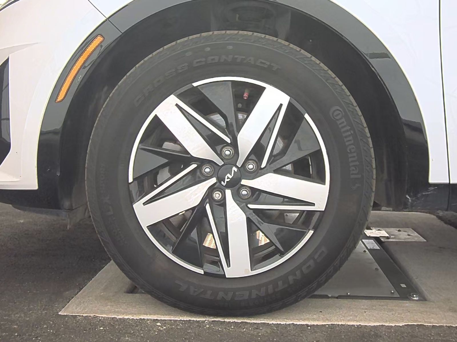 2023 Kia Sorento S FWD