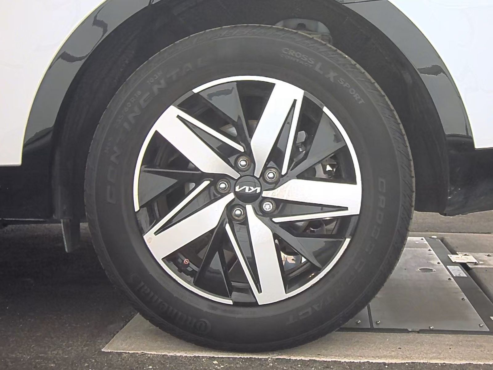 2023 Kia Sorento S FWD