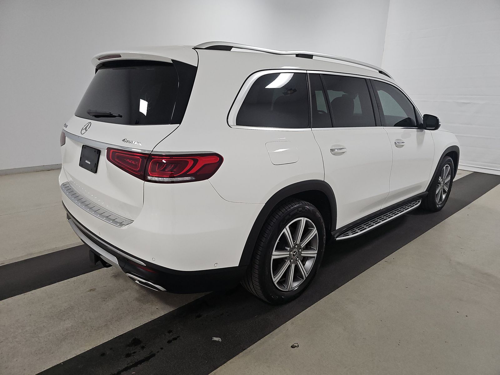 Mercedes-Benz GLS 450 4MATIC снимка Mercedes-Benz GLS 450 4MATIC