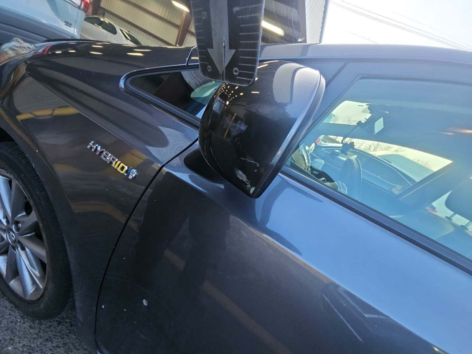 2015 Toyota Prius v Five FWD