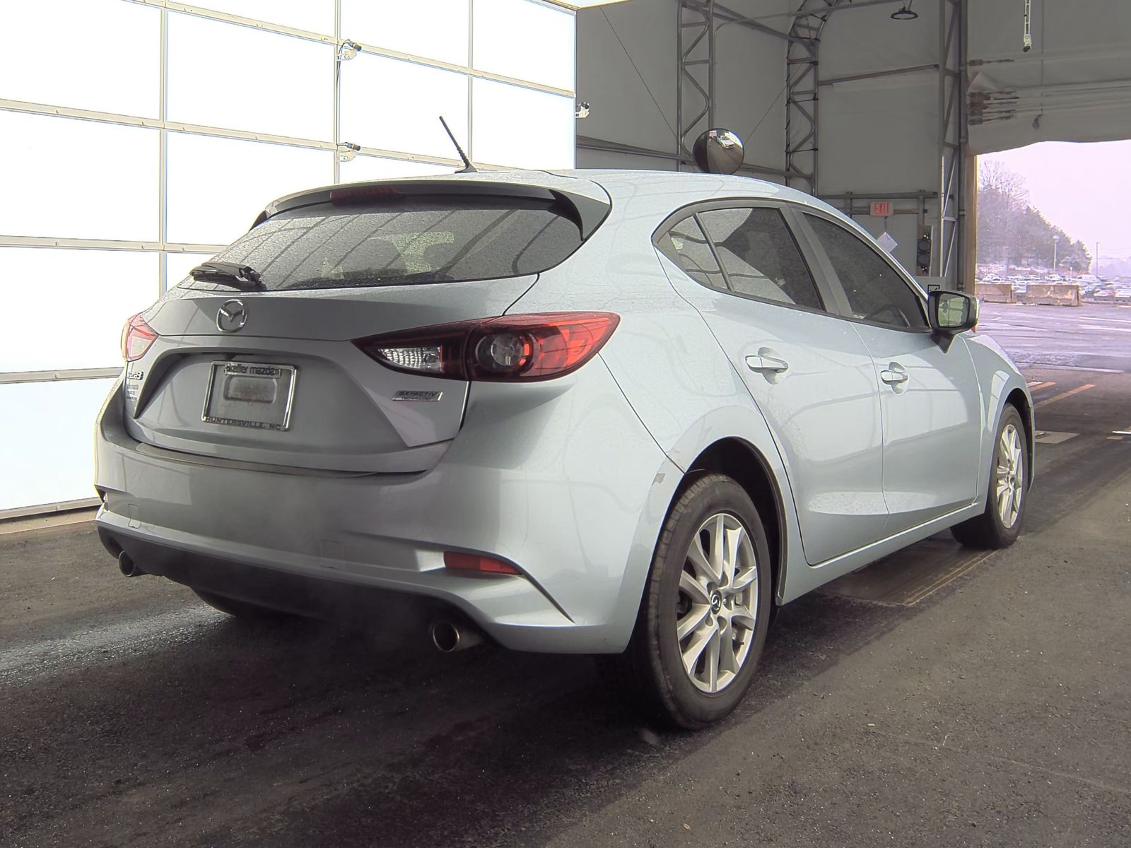 2018 MAZDA MAZDA3 Sport FWD