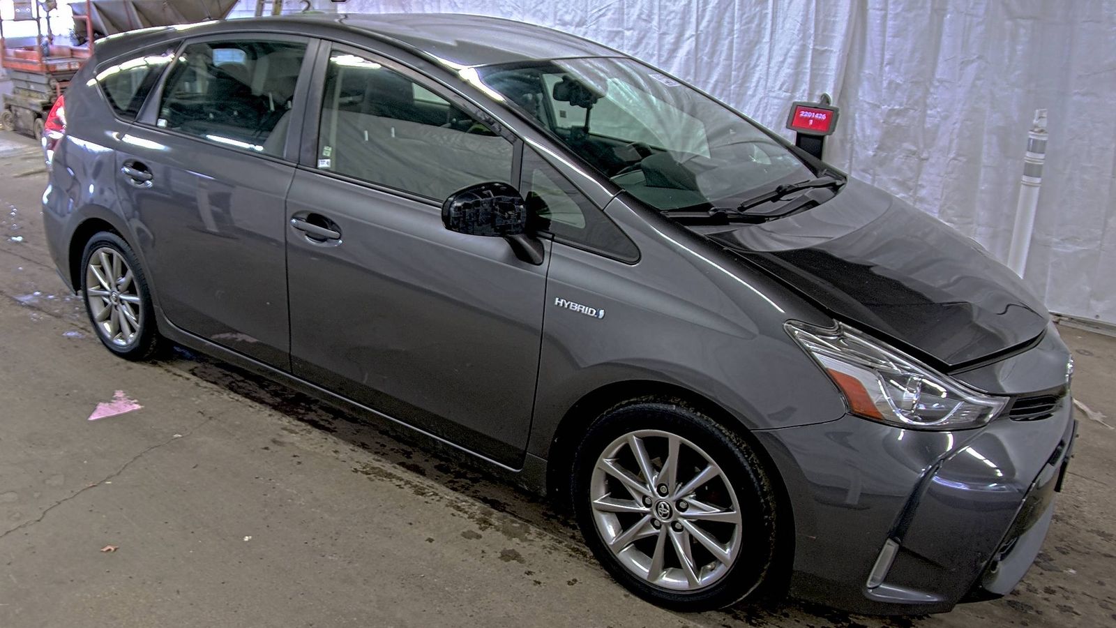 2015 Toyota Prius v Five FWD