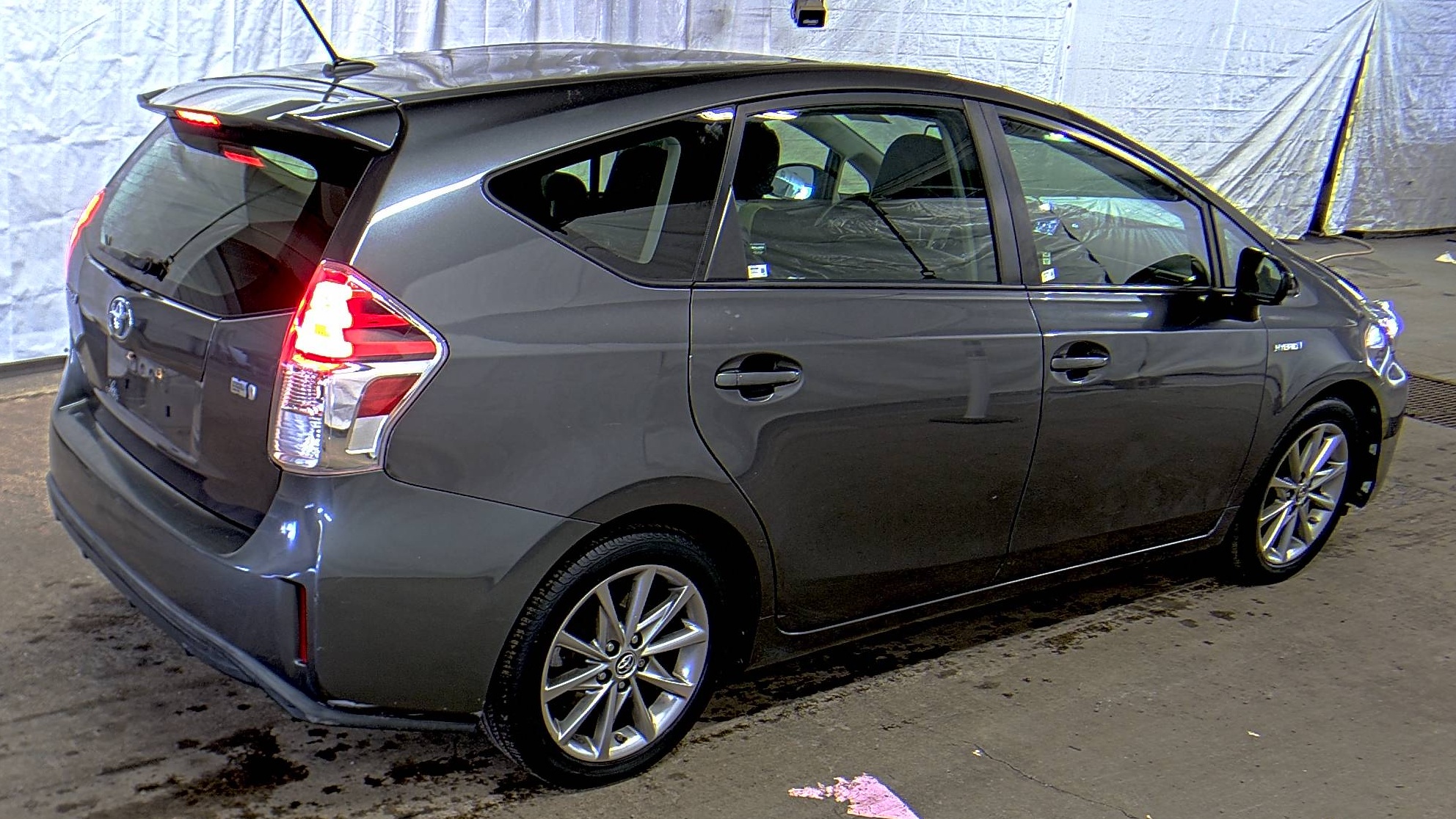 2015 Toyota Prius v Five FWD