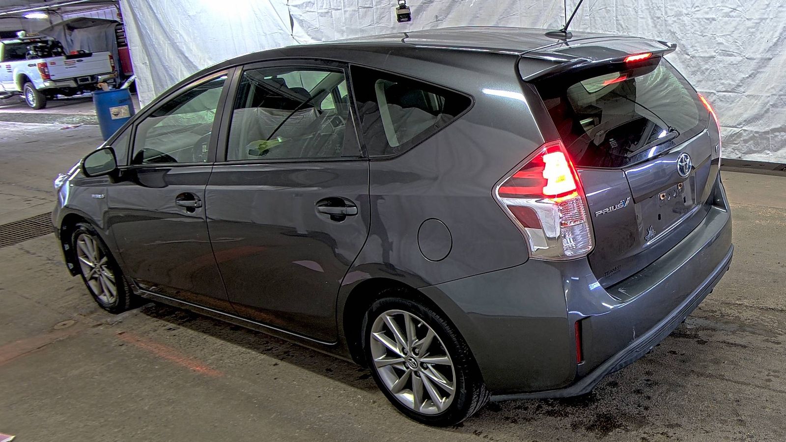 2015 Toyota Prius v Five FWD