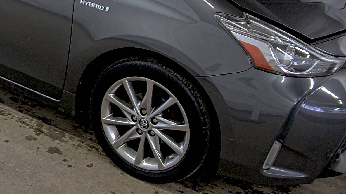 2015 Toyota Prius v Five FWD