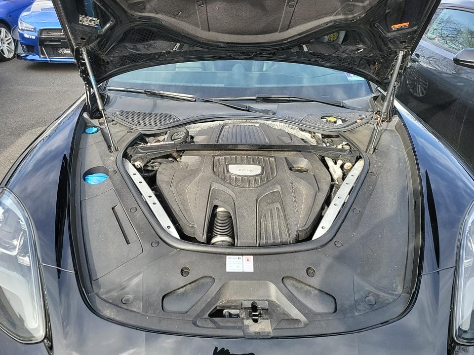 2018 Porsche Panamera 4 AWD