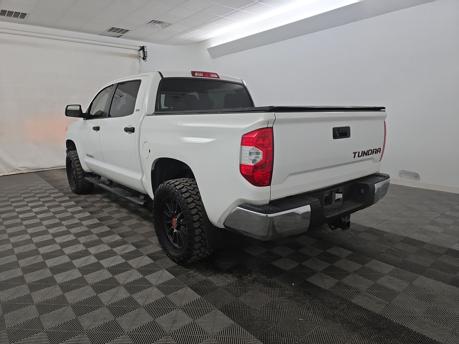 2017 Toyota Tundra SR5 RWD