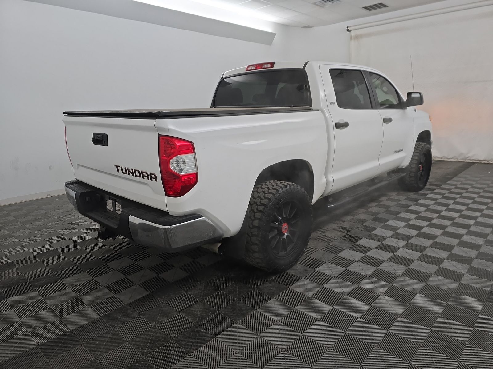 2017 Toyota Tundra SR5 RWD