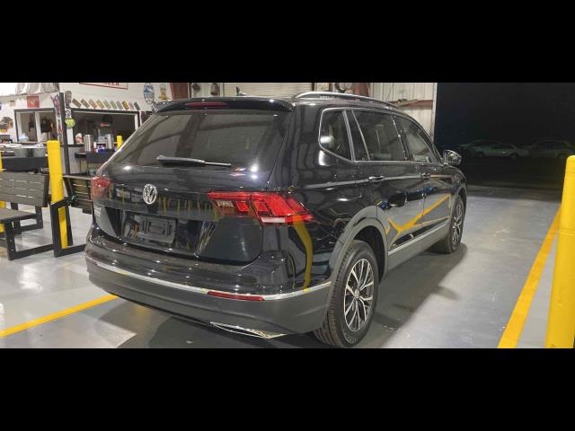 Volkswagen Tiguan SE снимка Volkswagen Tiguan SE