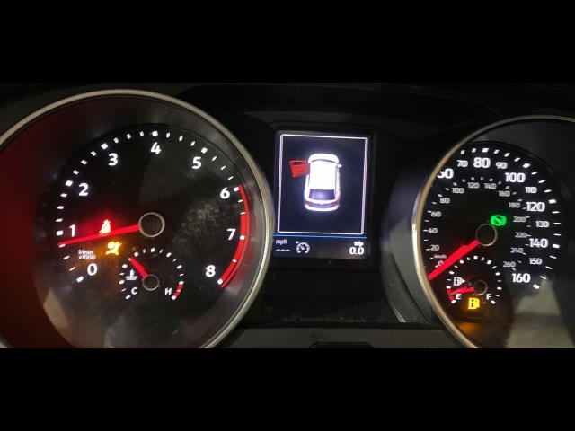 Volkswagen Tiguan SE снимка Volkswagen Tiguan SE