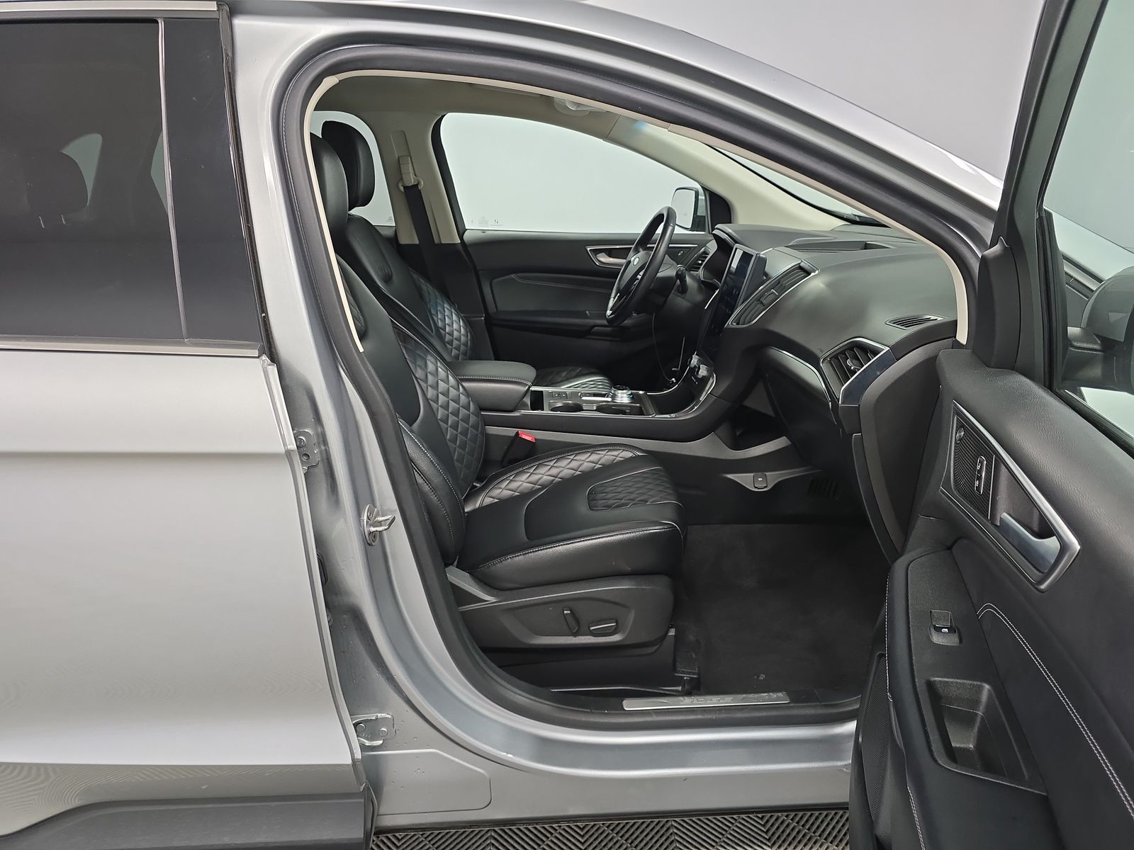 2023 Ford Edge Titanium AWD