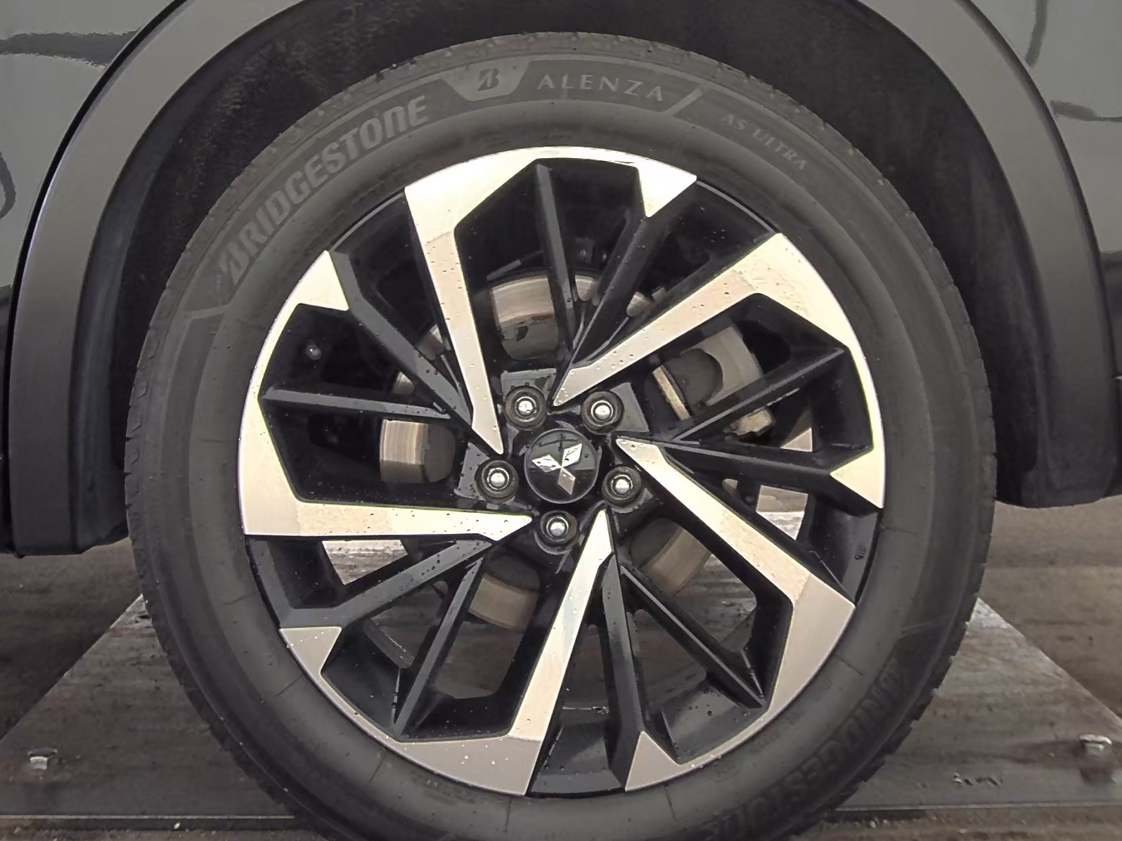 2023 Mitsubishi Outlander PHEV 40th Anniversary Edition AWD