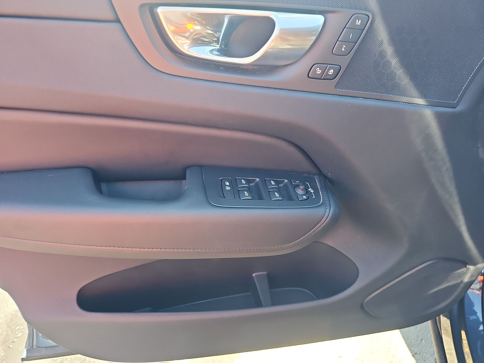 2023 Volvo XC60 B5 Plus AWD