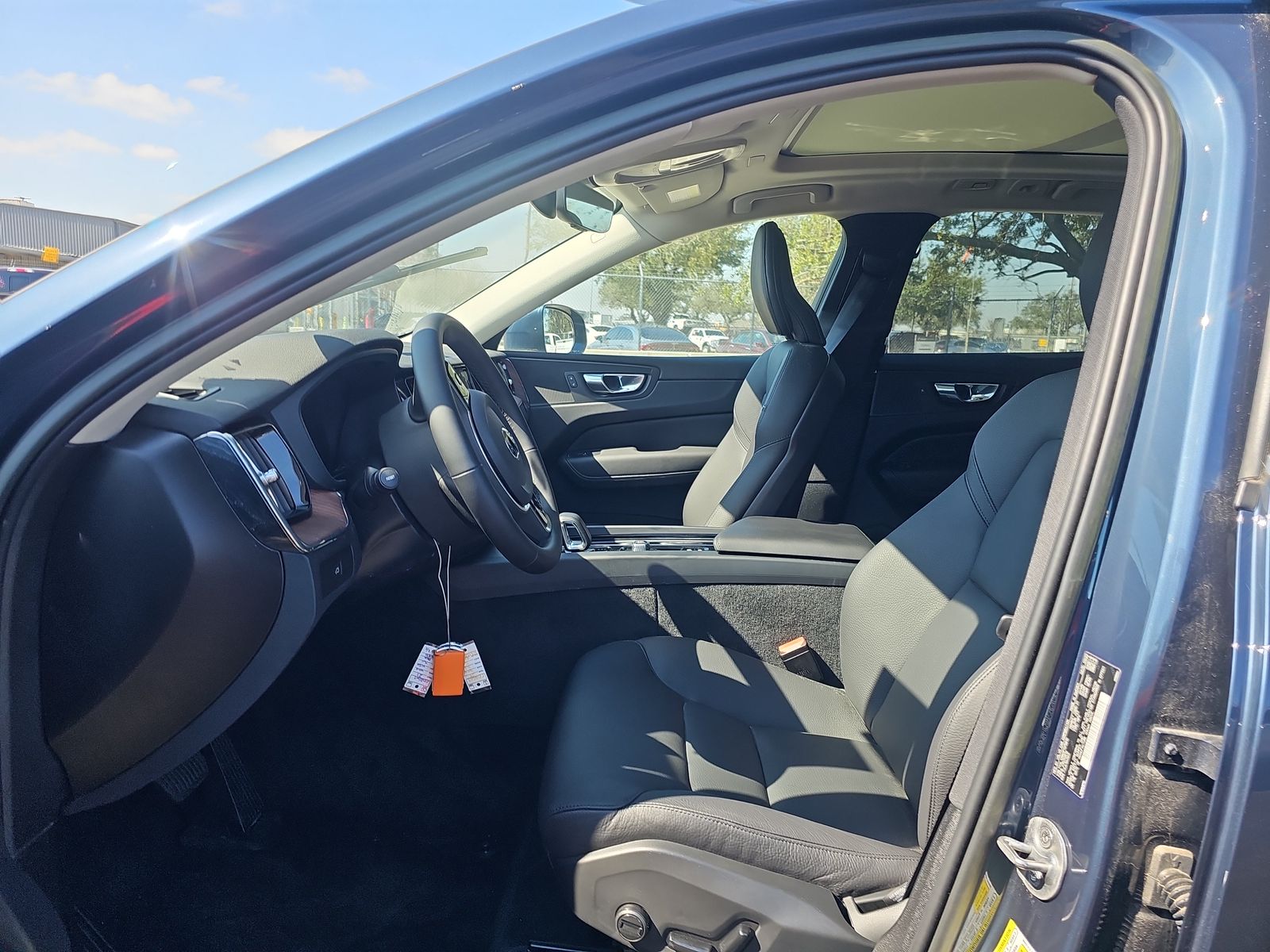 2023 Volvo XC60 B5 Plus AWD