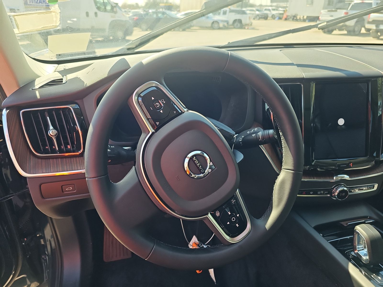 2023 Volvo XC60 B5 Plus AWD