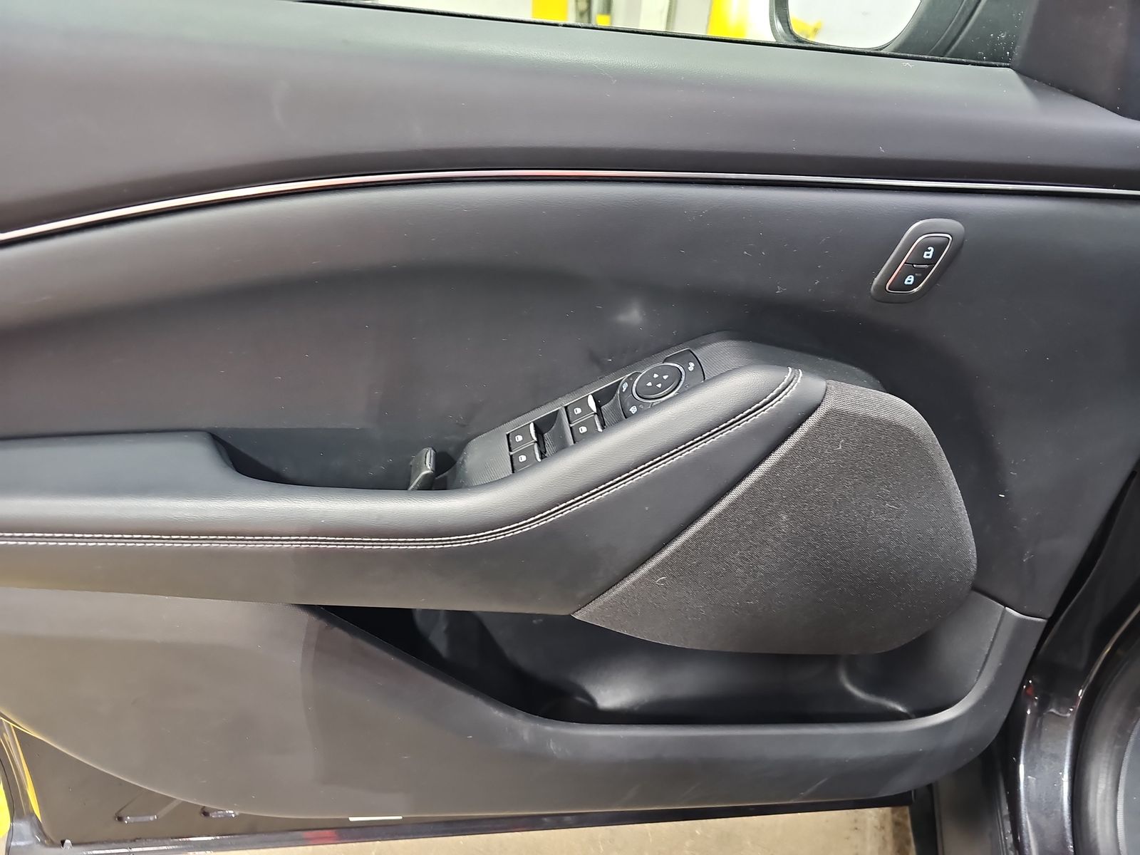 2022 Ford Mustang Mach-E Select AWD