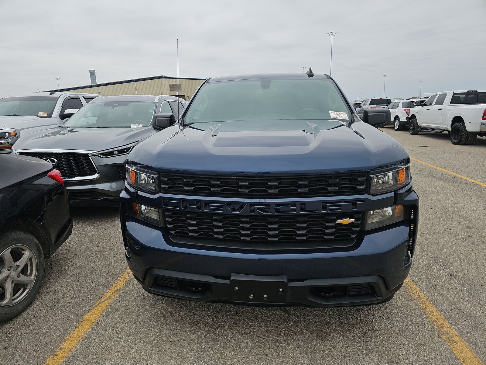 2022 Chevrolet Silverado 1500 Custom RWD