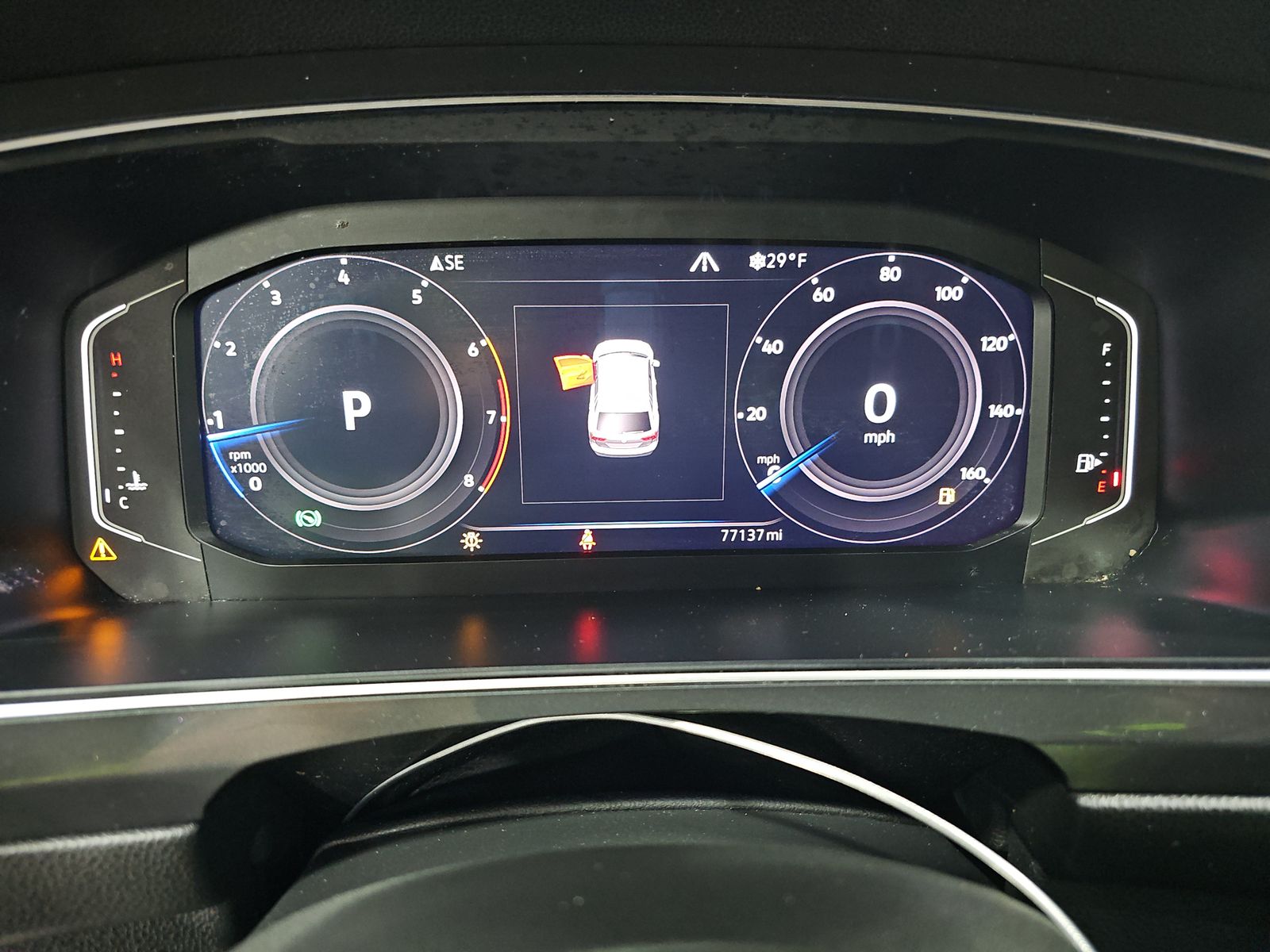 Volkswagen Tiguan SEL Premium снимка Volkswagen Tiguan SEL Premium
