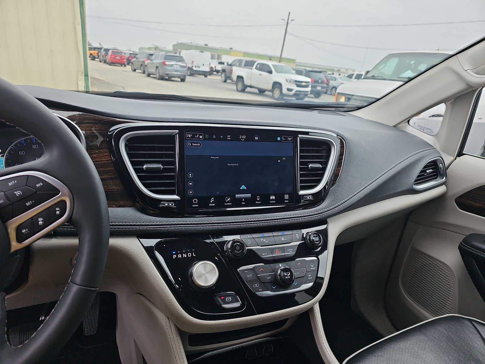 2023 Chrysler Pacifica Limited FWD