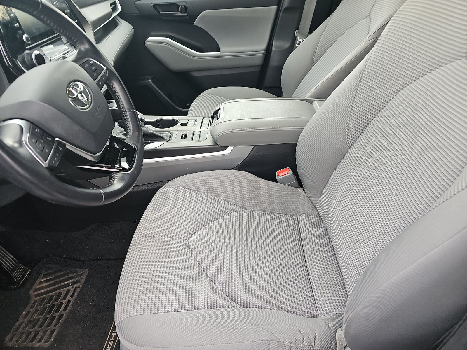 2021 Toyota Highlander LE AWD