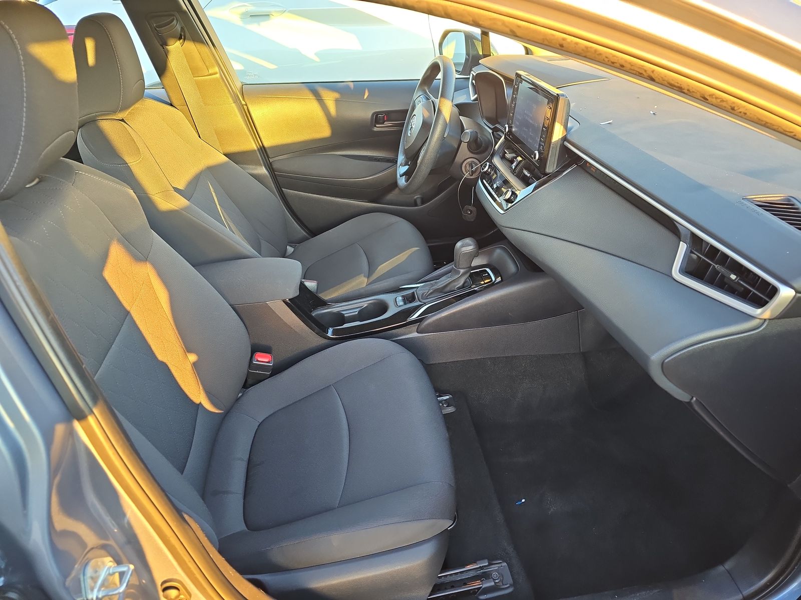 2022 Toyota Corolla LE FWD